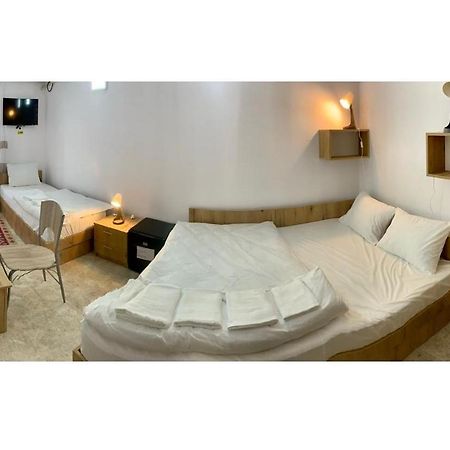 Hostel Jaz Bucarest Extérieur photo