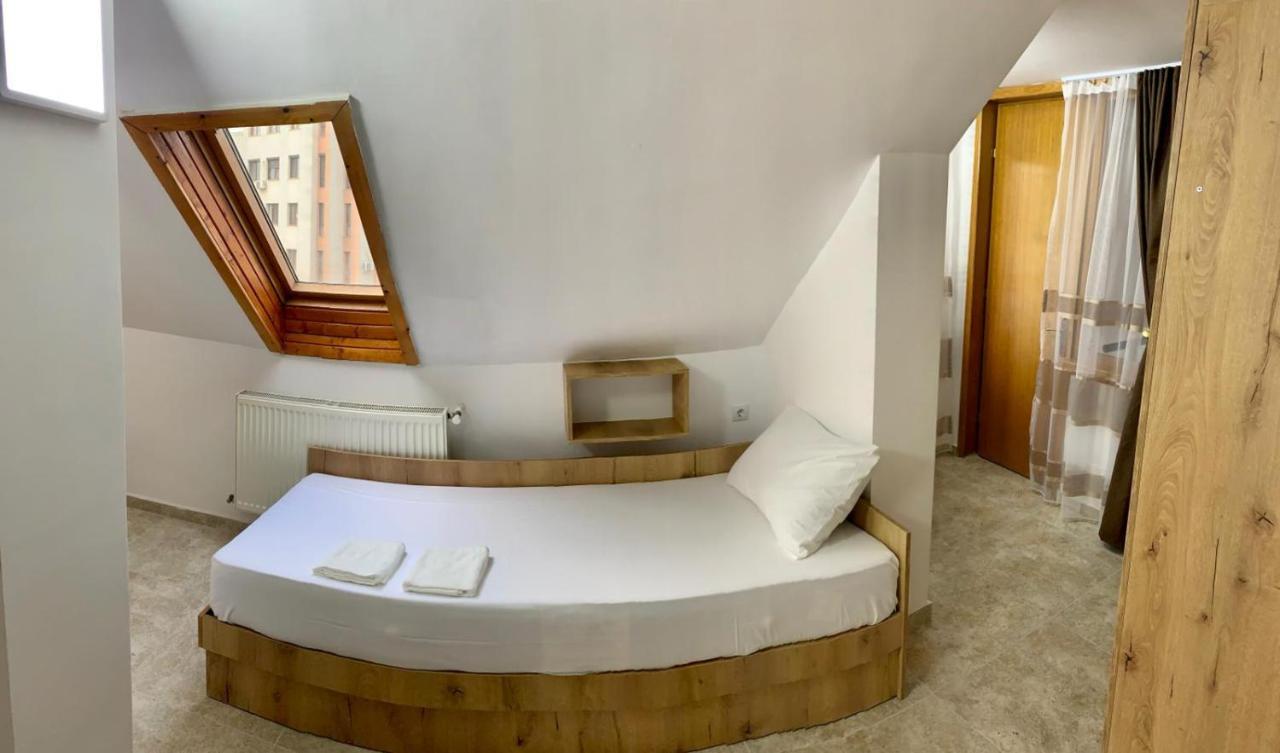 Hostel Jaz Bucarest Extérieur photo